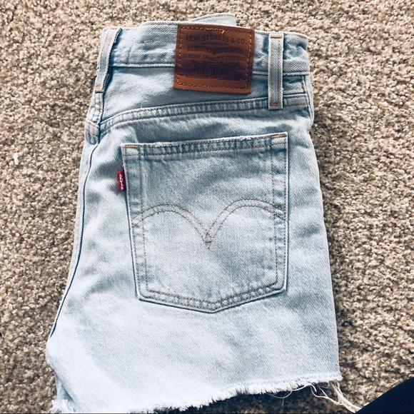 Levi's Pants - Levi’s Wedgie Shorts